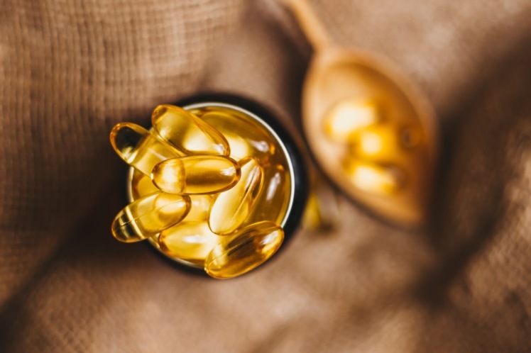 تداخل امگا 3 با ویتامین‌ها، مواد معدنی و سایر داروهای مربوط به بیماری‌های زمینه‌ای 